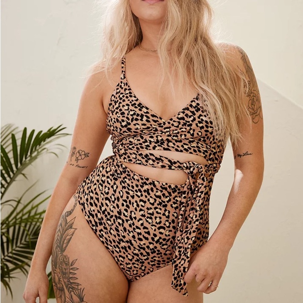 Aerie Leopard Wrap Full Coverage One Piece Swimsuit Large Long